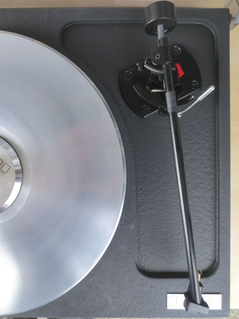 Mission 774 Turntable with Mission 774 tonearm and Supex 900 Super MC Cartridge