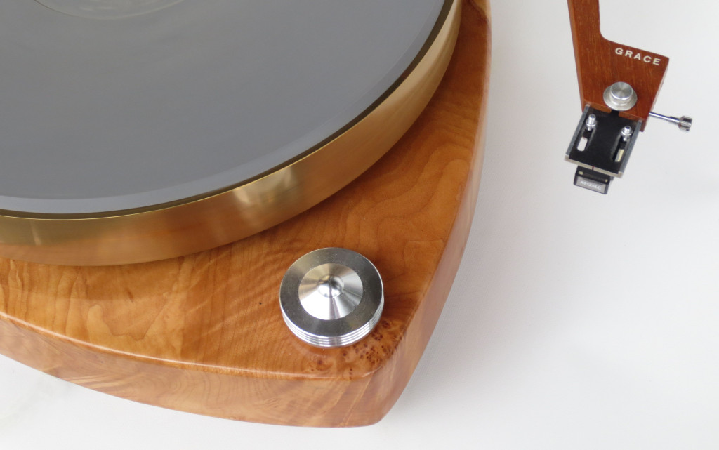 Unity One Turntable with Grace 747 Tonearm and Audio Technica AT 125 LC MM Cartridge